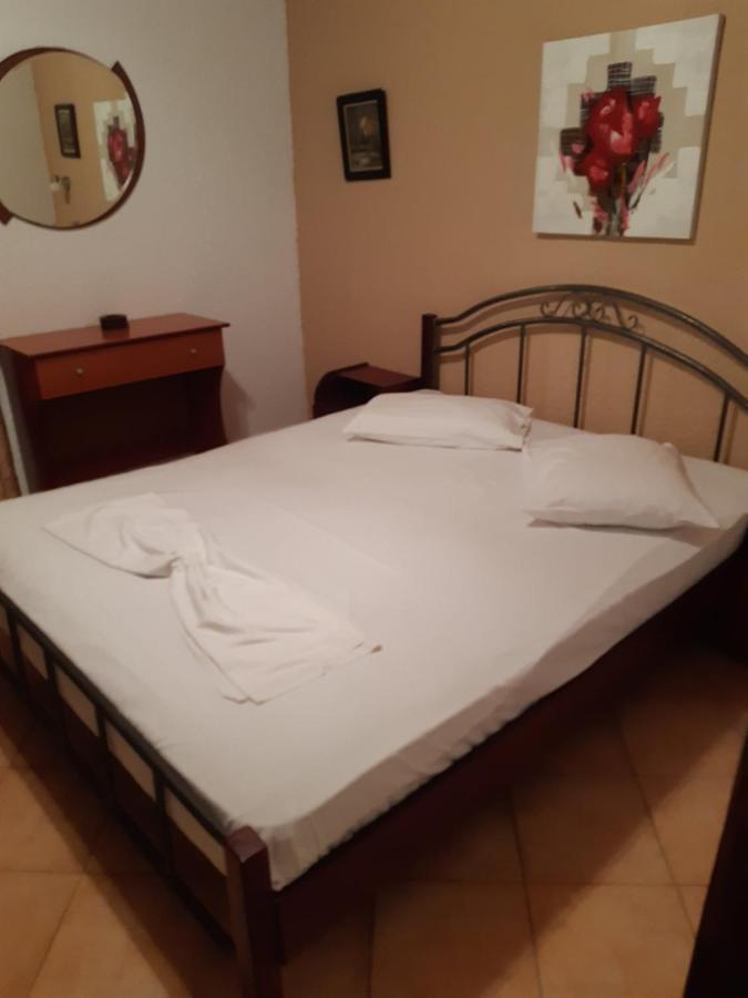 Dora Sarti Hotel Eksteriør billede